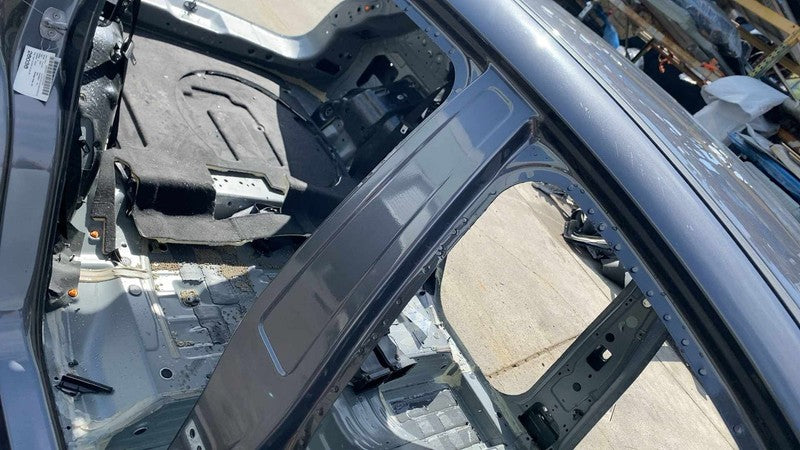 ⭕ 2023-2026 VinFast VF8 Passenger B-Pillar Structural Cutout Right Gra