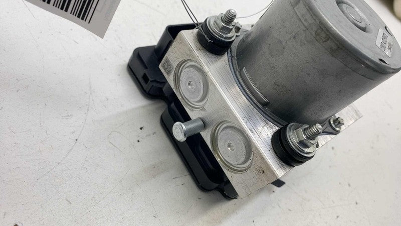 ⭕ 20-24 Tesla Model Y Anti-Lock Brake System ABS Pump Module Unit 1044