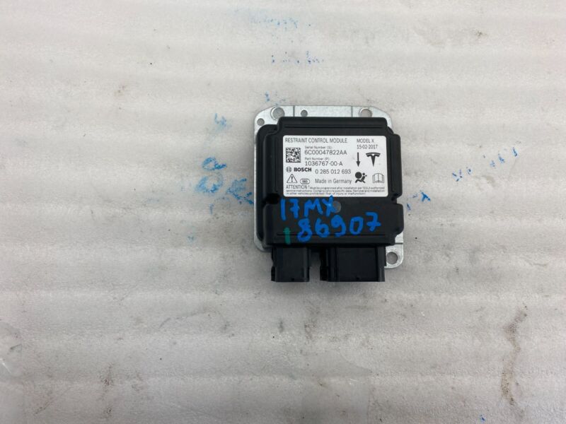 103676700A 2016-2020 Tesla Model X MX Safety Restraint Control Module Computer (Crash Data)