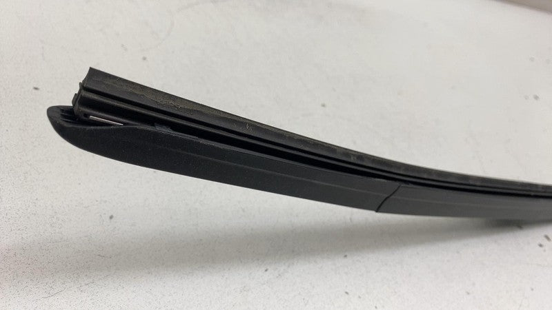 ⭕ 2022-2024 Rivian R1T Front Left Windshield Wiper Driver Side LH