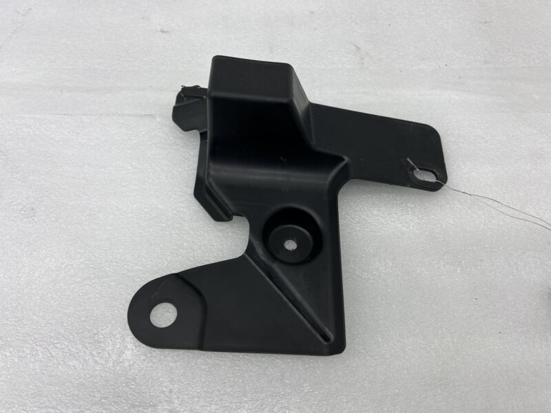 N24356341 2016-2023 Mazda MX-5 Miata Front Right Splash Shield Guard Cover LH N24356341
