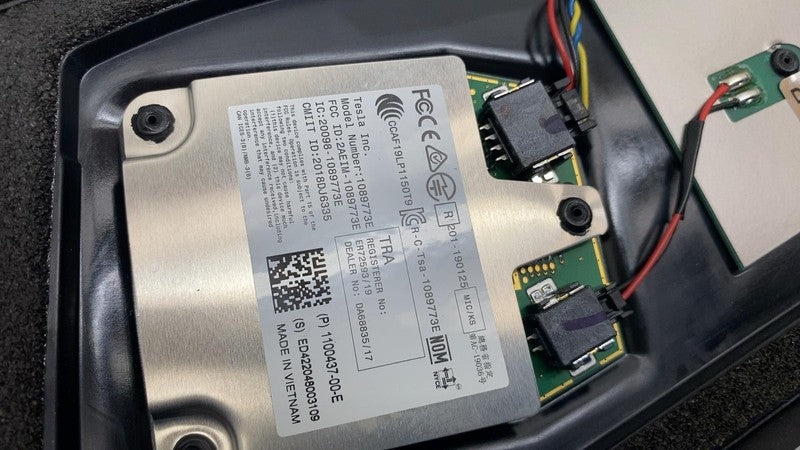 ⭕ 17-23 Model 3 Driver Side B-Pillar Applique Glass w/ Camera Left 110