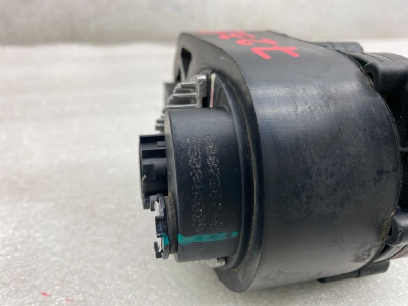 2012-2015 Tesla Model S Additional Cooling Water Pump Battery Coolant Assembly