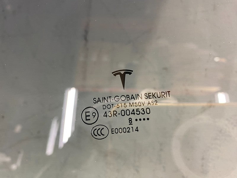 43R-004530 ⭕ 17-19 Tesla Model 3 Front Driver Side Door Window Glass Left LH (Single Pane)