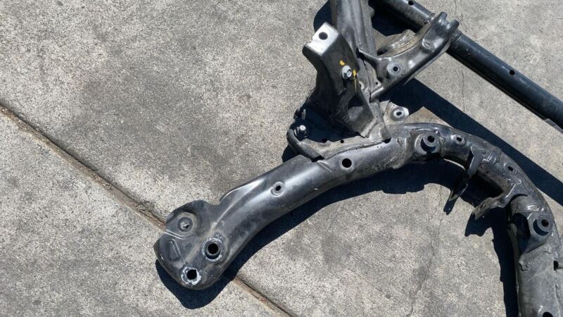 2020-2023 Tesla Model Y Front Suspension Subframe Structure Cradle Crossmember
