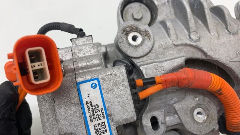 1110711 00 B ⭕17-20 Model 3 Air Conditioning A/C Compressor Pump w/ Wire Harness 1110711-00-B