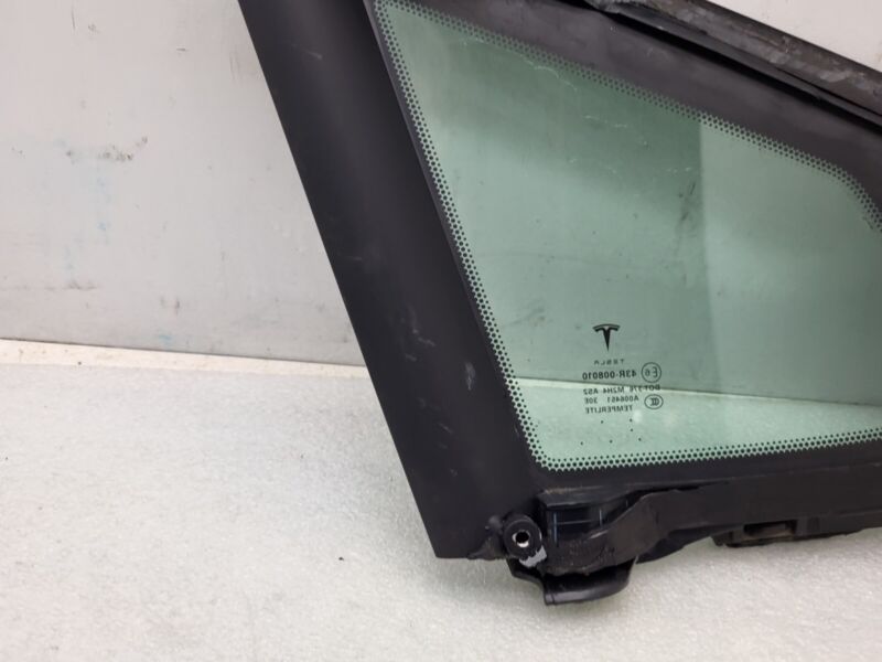 E643R-008010 2012-2020 Tesla Model S Rear Passenger Side Quarter Fixed Glass Right Assembly