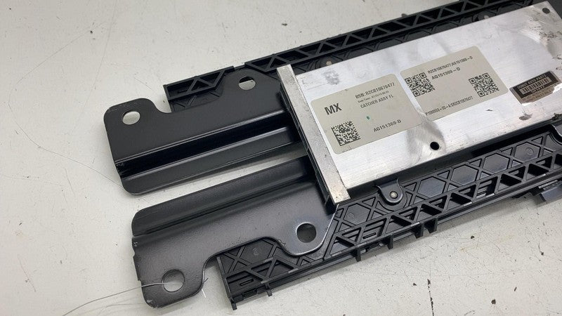 ⭕ 16-20 Model X Rear 2nd Row Middle Seat Floor Plate Catcher Module 10