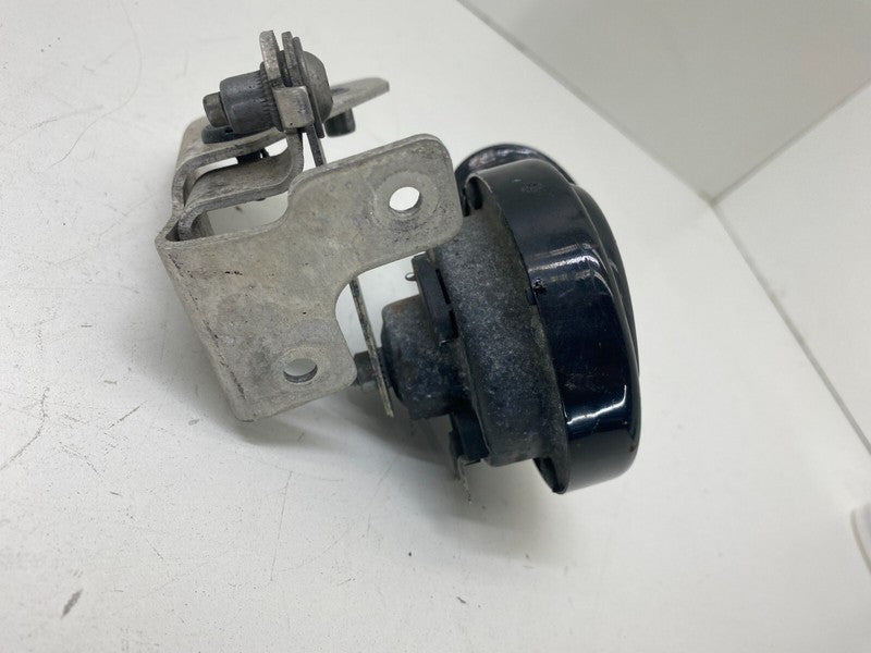 E1 0020046 ⭕2012-2020 Tesla Model S MS Seger Low Pitch Tone Horn 12V 410 Hertz with Bracket