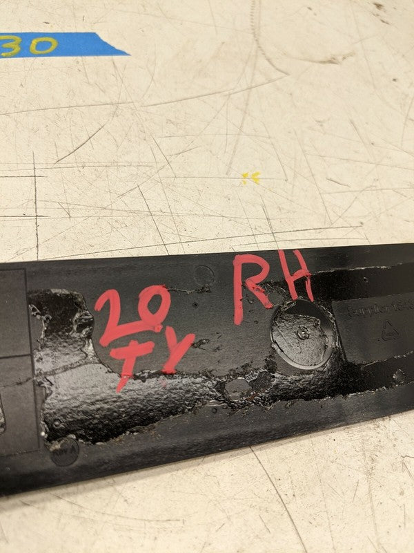 1494301 00 A ⭕ 20-23 Tesla Model Y Front Right Door Sill Scuff Plate Cover Trim 1494301-00-A