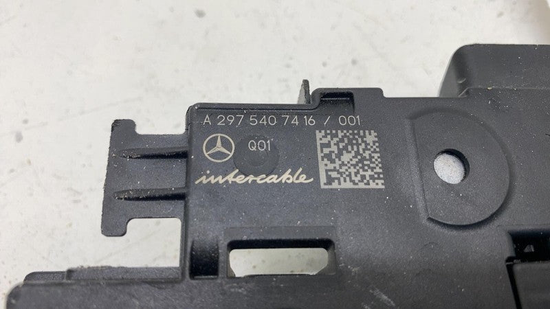 ⭕22 Mercedes Benz EQS450+ Engine Compartment Fuse Relay Junction Box A