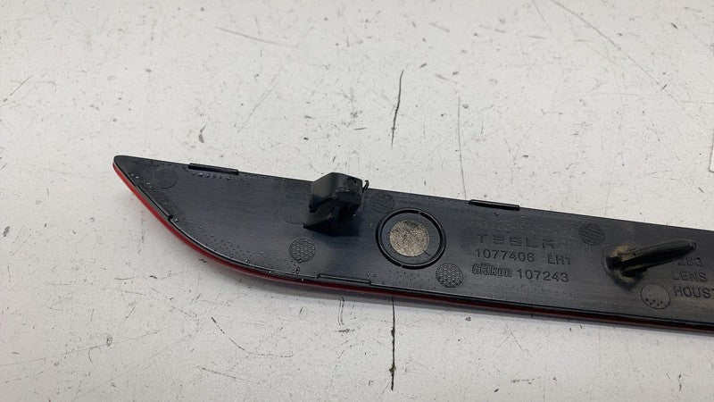 ⭕ 17-23 Tesla Model 3 Rear Driver Side Bumper Light Reflector Lamp Lef