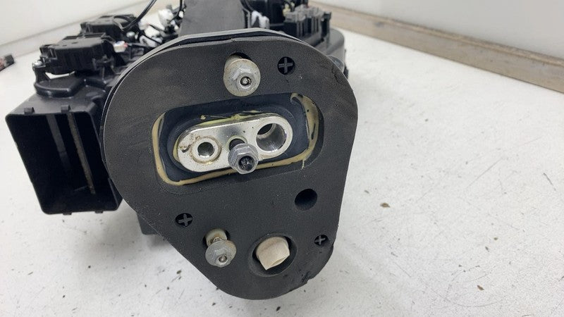 PT00014242 2022 2023 2024 Rivian R1S Rear HVAC Climate Heater Box Housing w/ Blower Motor