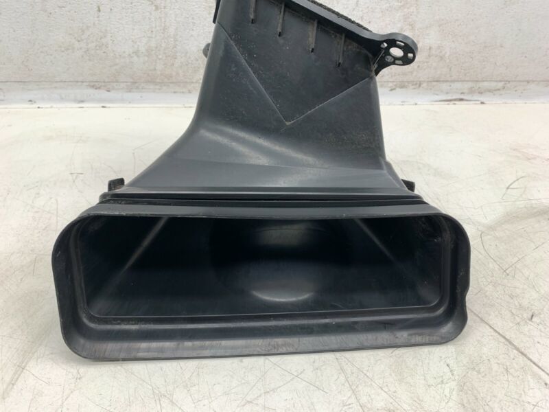 1092162-00-A 2017-2022 Tesla Model 3 M3 Thermal HVAC Heater Air Vent Duct Inlet Plenum Assy