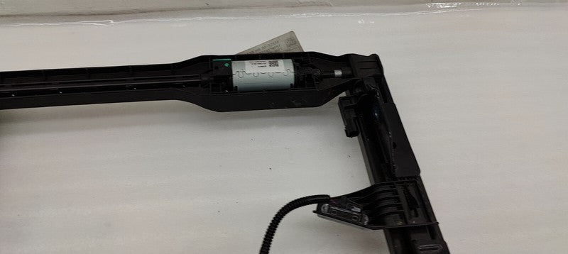 111985300B 17-23 Model 3 Front Right 1st Row Seat Adjuster Motor w/ Rail Track 1119853-00-B