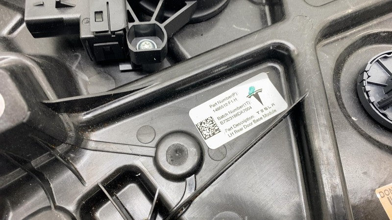 ⭕ 20-24 Tesla Model Y Rear Left Window Regulator & Motor w/ Carrier 14