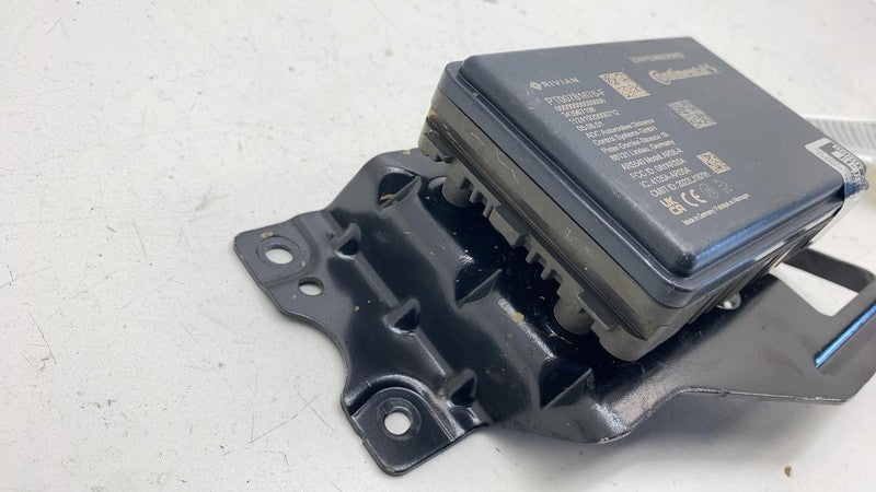 PT00781676F ⭕ 2024-2025 Rivian R1S Front Radar Distance Control Unit Module OEM PT00781676-F