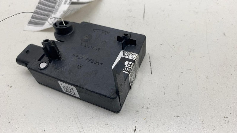 ⭕ 17-23 Tesla Model 3 Rear Bumper BCM Computer Body Control Module 109