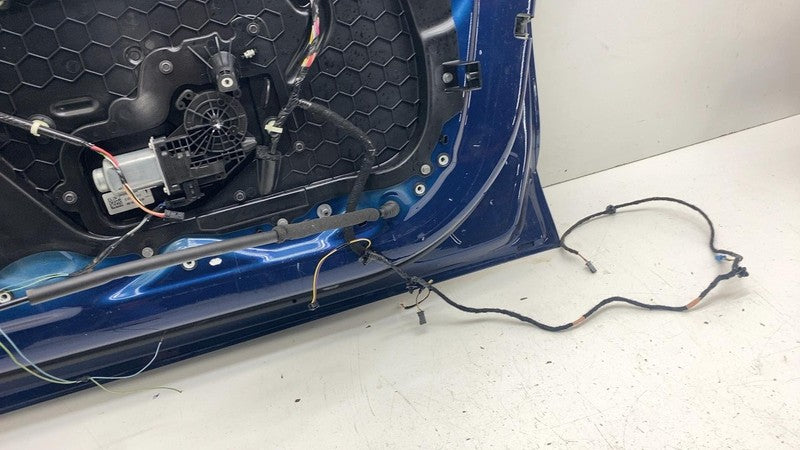 ⭕ 2021-2023 Tesla Model 3 Front Passenger Side Door Shell Panel Right