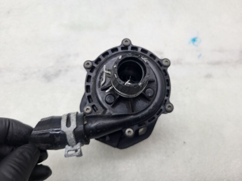 2016-2020 Tesla Model S X Cooling System Auxiliary Water Coolant Pump FWD Assy
