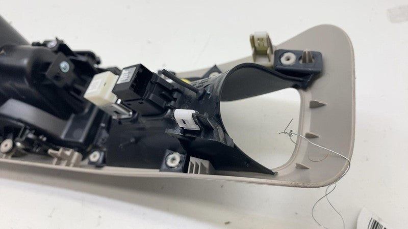 9S000028431 ⭕ 2017-2020 Chrysler Pacifica Rear Left Door Storage Bin Vacuum Nozzle Assy OEM