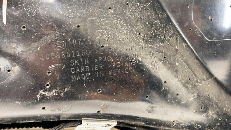 1058861-15-C ⭕ 2016-2020 Tesla Model X Front Right Interior Door Panel Trim Card 1071564-29-C