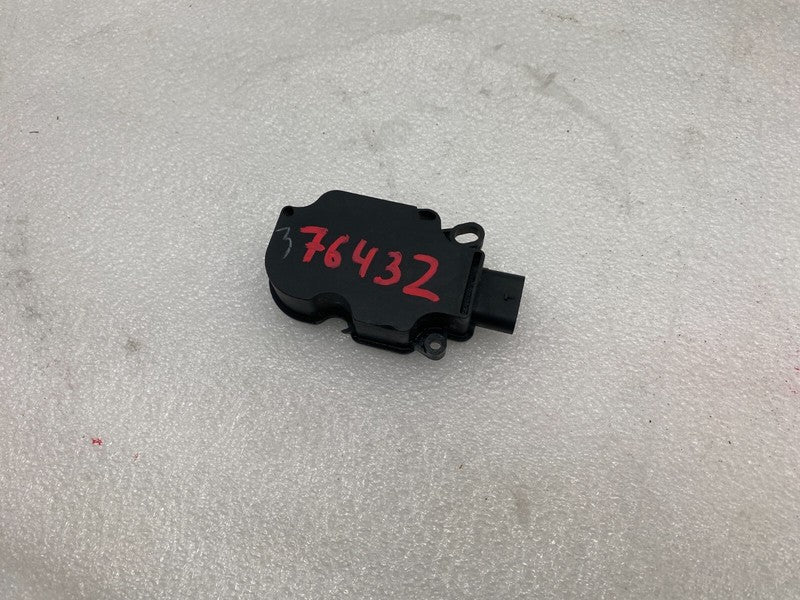 2012-2015 Tesla Model S Front Bumper Grille Vent Shutter Control Motor Actuator