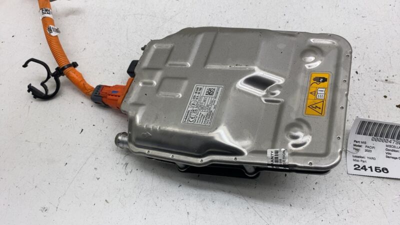 E1 122R-00 0482 2017-2023 Chrysler Pacifica Radiator Fluid Heating Module Assembly E1122R000482