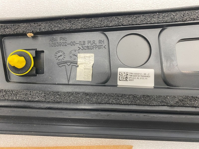 108390200B ⭕16-20 Tesla Model X Right B-Pillar Applique Trim Molding w/ Camera 1092312-98-E