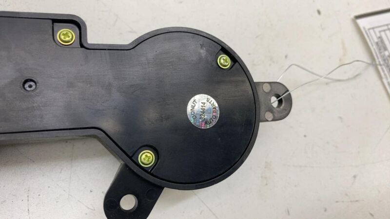 106768900D 2012-2015 Tesla Model S Front 1st Row Passenger Side Seat Control Switch Right