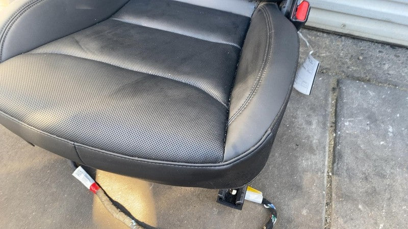 ⭕ 24-25 Tesla Model 3 Front Passenger Side 1st Row Seat Perforated Black Right