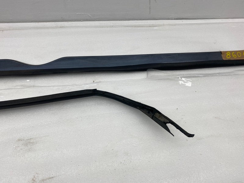 101221500F ⭕12-23 Model S Left Rocker Panel Scuff Plate Molding w/ Rubber Seal 1012215-00-F
