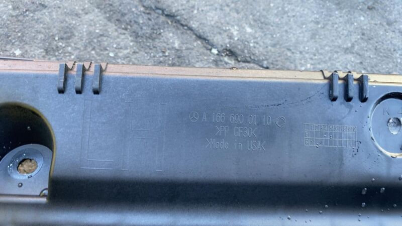 1666900110 ⭕ 16-19 Mercedes-Benz GLE350 Left Side Step Running Board Nerf Bar LH A166690011
