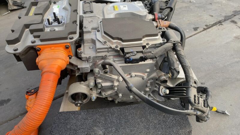 366011XFM0 2022 2023 2024 Kia EV6 Electric Engine Rear Drive Unit Motor Assembly RWD