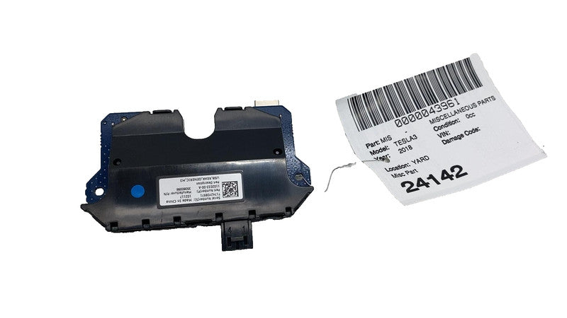 ⭕ 17-23 Tesla Model 3 Rear Generic USB/AUX Control Unit Hub Module 110