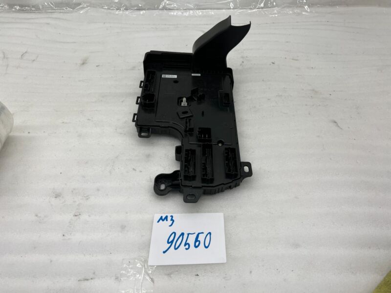 107867332L 2017-2023 Tesla Model 3 M3 Front Left Low Voltage Body Control Module Unit Assy