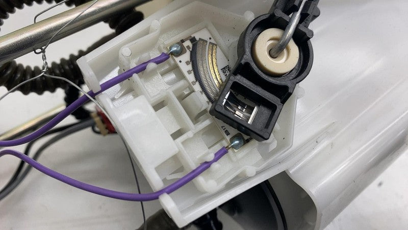 ⭕ 2020-2021 Lincoln Navigator Fuel Gas Tank Pump Sending Unit OEM KL74