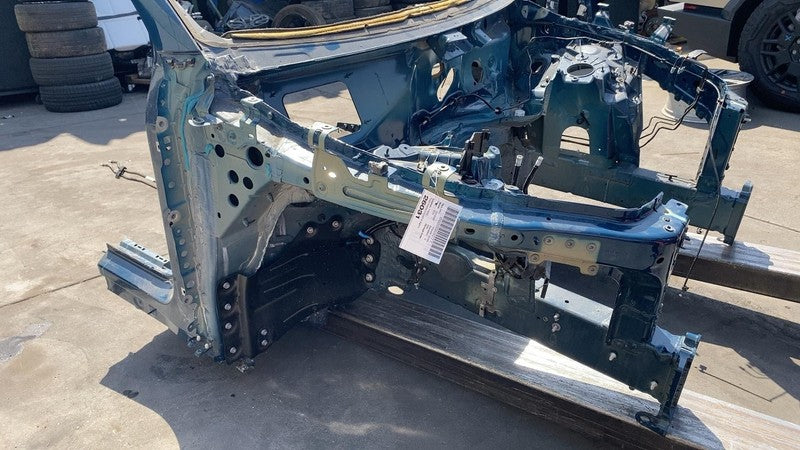 ⭕ 2024 Porsche Cayenne Front Left & Right Frame Horn Structural Cut Out Assembly