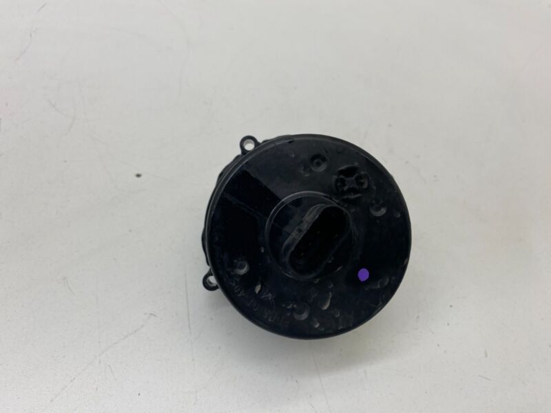 1088245 99 I 2017-2023 Tesla Model 3 M3 Radiator Reservoir Auxiliary Coolant Water Pump Motor