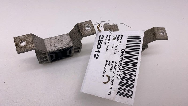 1615699 00 A 2021-2024 Tesla Model S X Radiator Cooling Module Upper Isolator Mount Support
