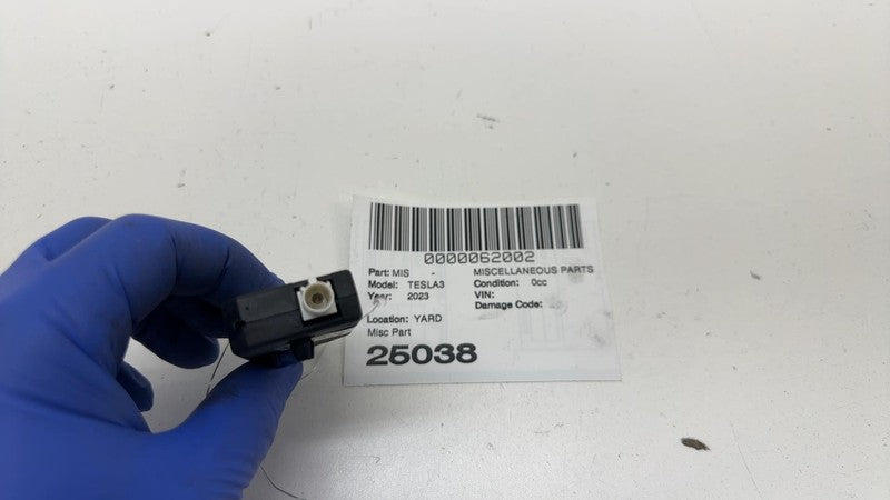 ⭕ 17-23 Tesla Model 3 Y Infotainment Antenna Amplifier AMP Radio FM 10