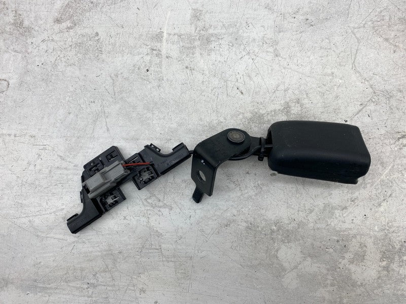 1085939 01 E ⭕ 2017-2023 Tesla Model 3 Rear Driver Side 2nd Row Seat Belt Buckle 1085939-01-E