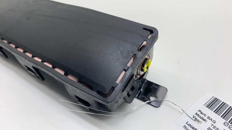 100526000G 2012-2015 Tesla Model S Front Passenger Side Lower Knee Airbag Right RH Assembly
