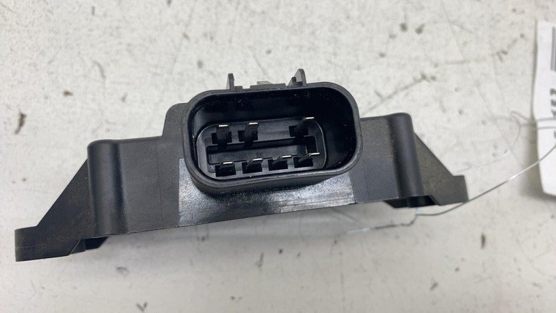 68434538AA ⭕ 2017-2024 Chrysler Pacifica Fuel Pump Computer Control Module Left 68434538AA
