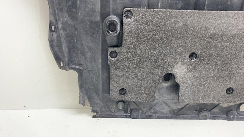 31694433 ⭕ 2021-2023 Polestar 2 Center Underbody Engine Protection Guard Cover 31694433