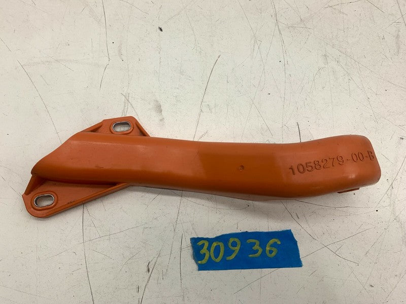 ⭕ 16-20 Tesla Model S Rear Right HV Charger Port Cable Guide Cover 105