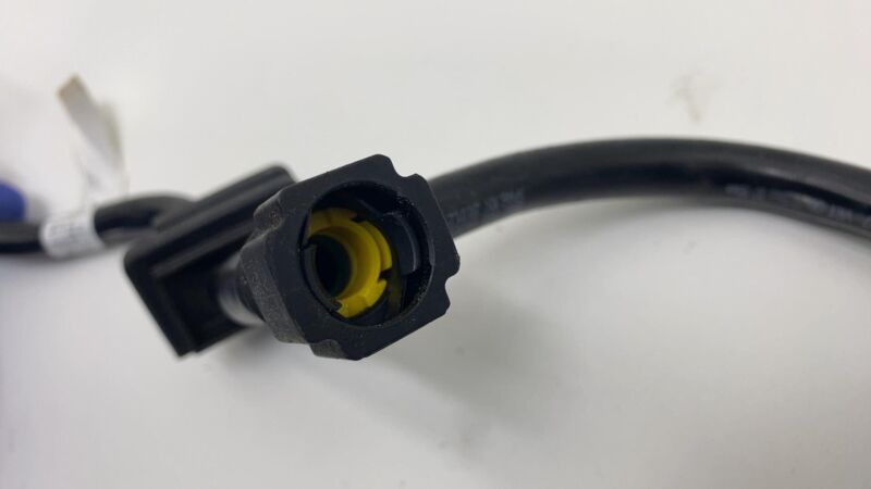 8606505 2018 2019 2020 2021 BMW 530e G30 2.0L Brake Booster Vacuum Hose Pipe Line OEM