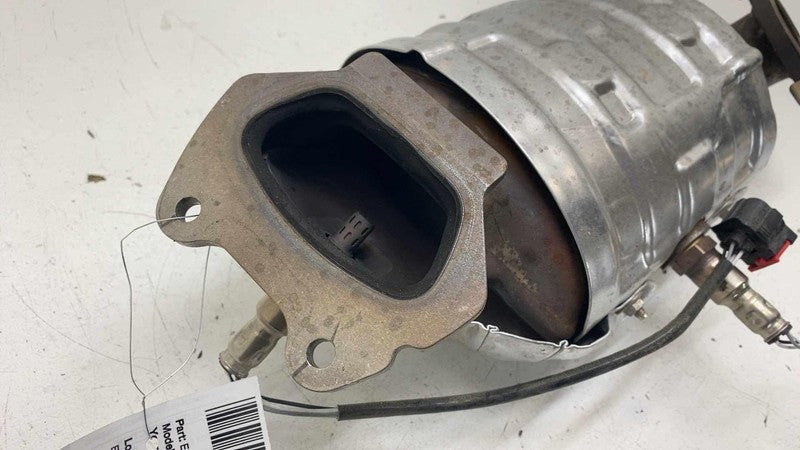 68629868AA ⭕ 2023-2025 Pacifica Exhaust & Catalytic Converter Manifold 10k miles 68629868AA