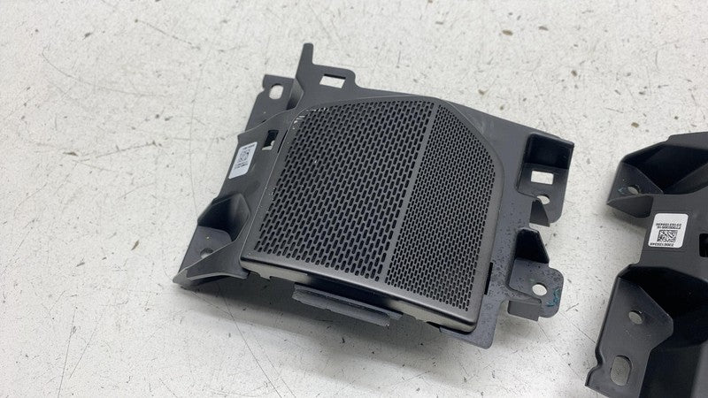 22-24 Rivian R1S R1T Speaker Tweeter Mid Range Meridian Audio Sound PT