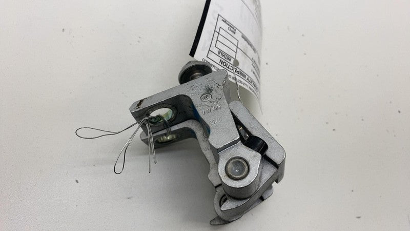 8K0831402A 2011-2018 Porsche Cayenne S Front Passenger Side Upper & Lower Door Hinge Right